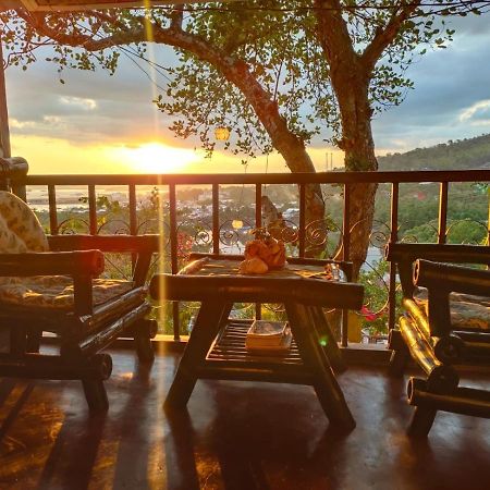 Purple Homestay Hillside Coron Esterno foto