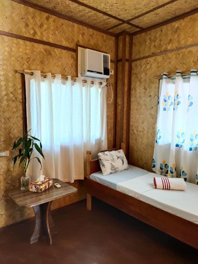 Purple Homestay Hillside Coron Esterno foto