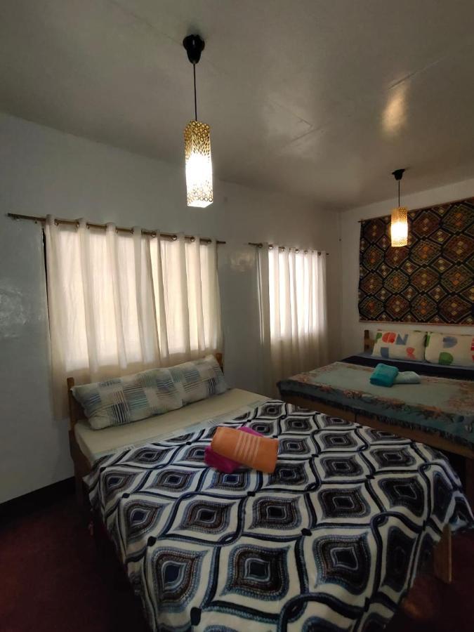 Purple Homestay Hillside Coron Esterno foto