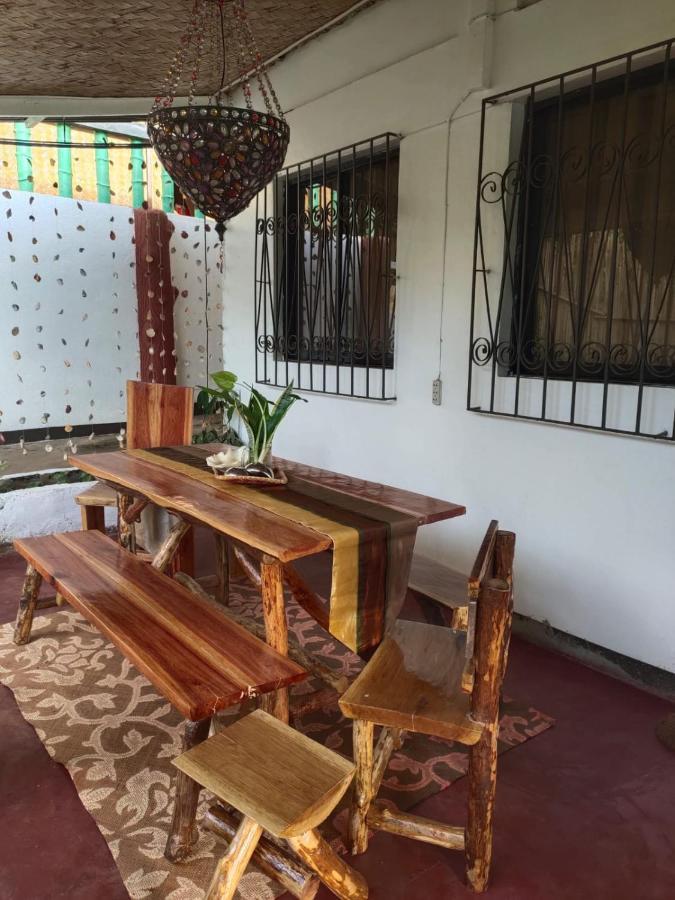Purple Homestay Hillside Coron Esterno foto